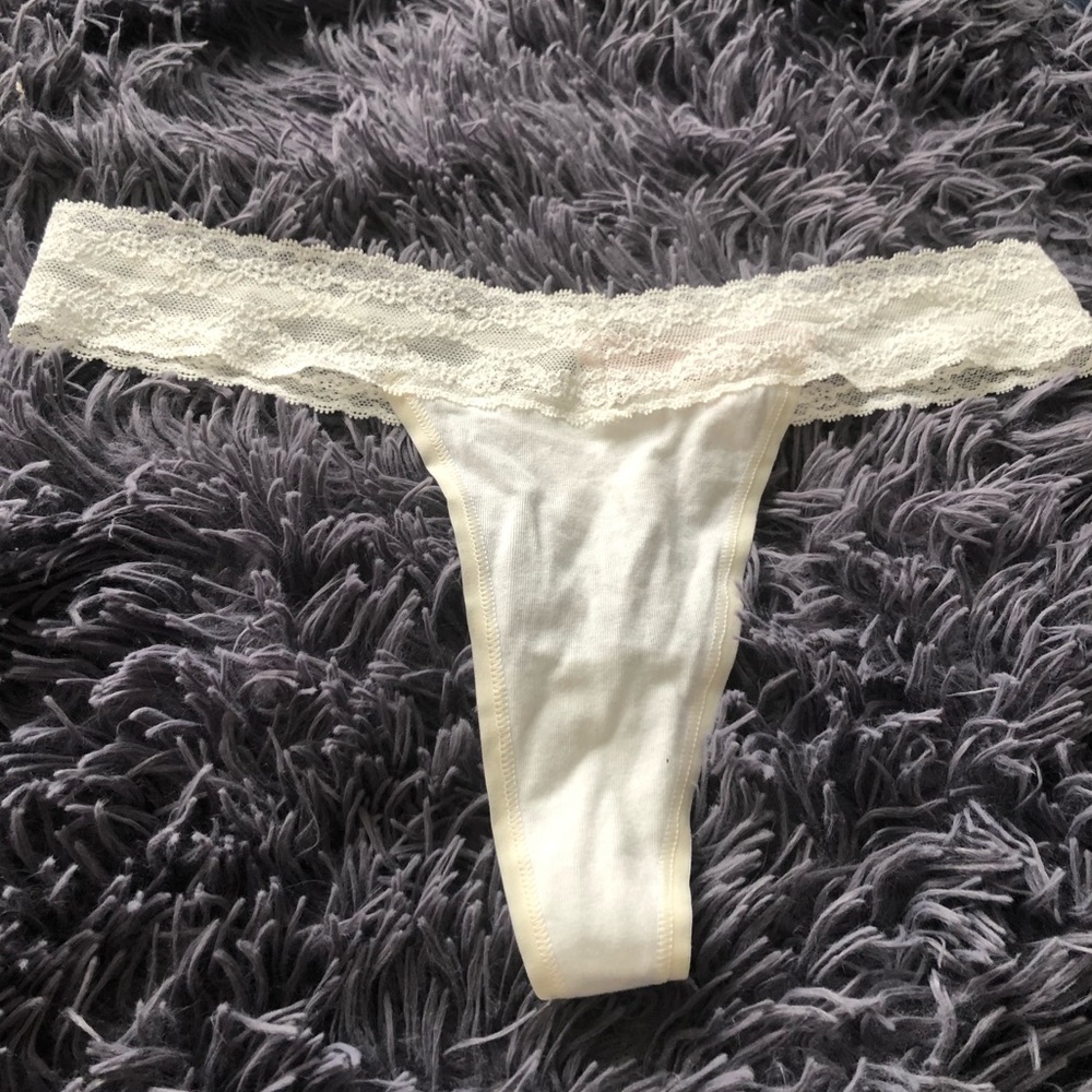 NWT Victoria Secret lace thong